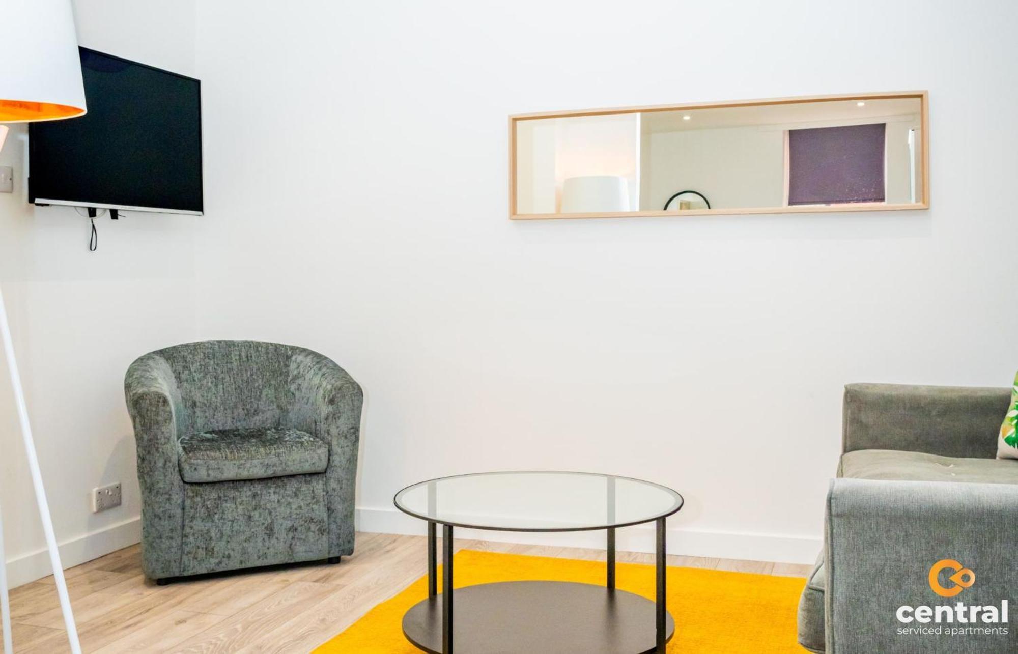 Central Serviced Apartments - 2 Bedroom - Walk Away From City Centre & Universities - Sleeps 4 - 3 X Double Beds - Smart Tvs In All Rooms - Short Term Stays Welcome - Walk Away From Train & Bus Station - Preferred Location For Short Stay In Dundee Ngoại thất bức ảnh