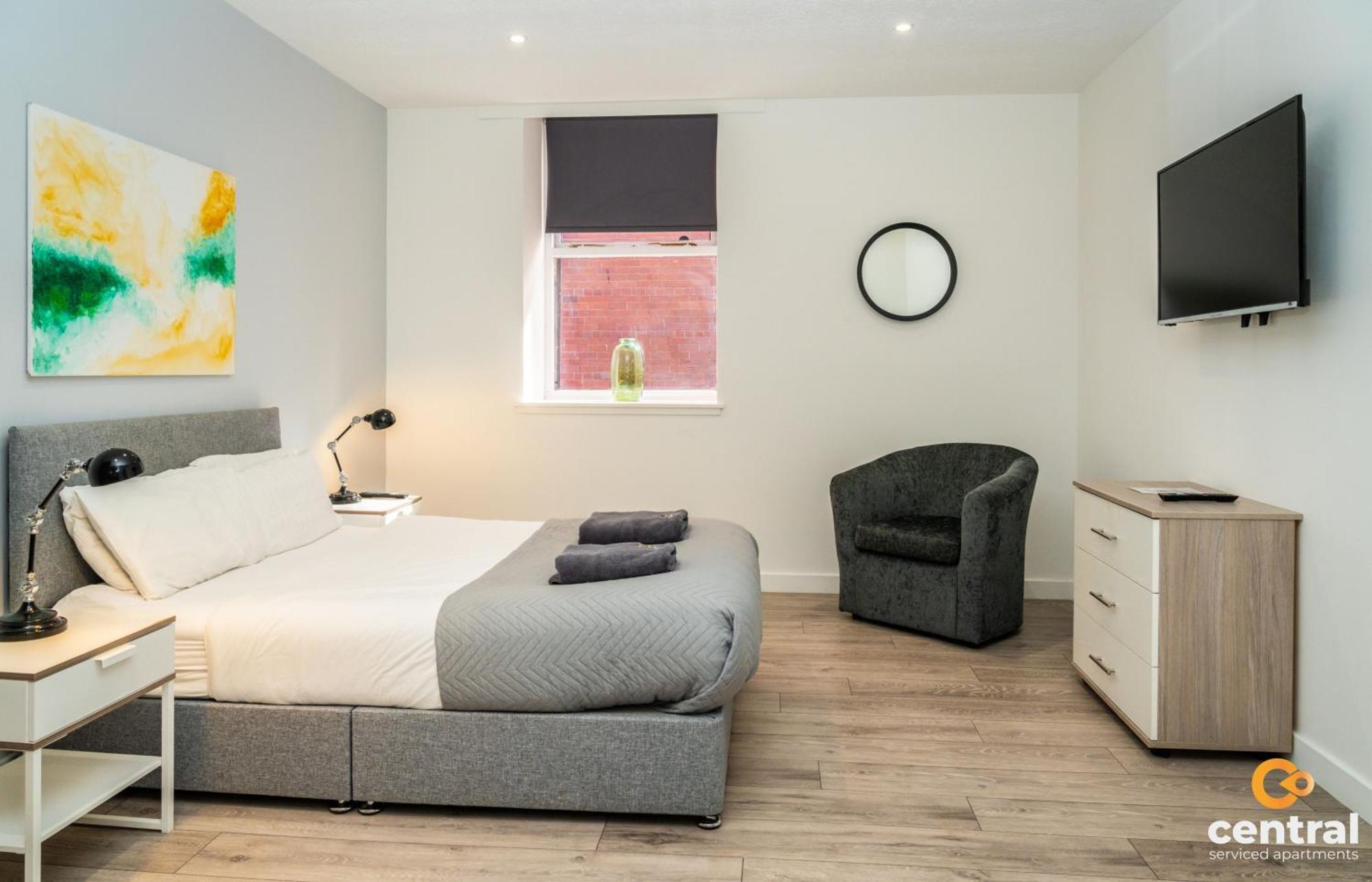Central Serviced Apartments - 2 Bedroom - Walk Away From City Centre & Universities - Sleeps 4 - 3 X Double Beds - Smart Tvs In All Rooms - Short Term Stays Welcome - Walk Away From Train & Bus Station - Preferred Location For Short Stay In Dundee Ngoại thất bức ảnh