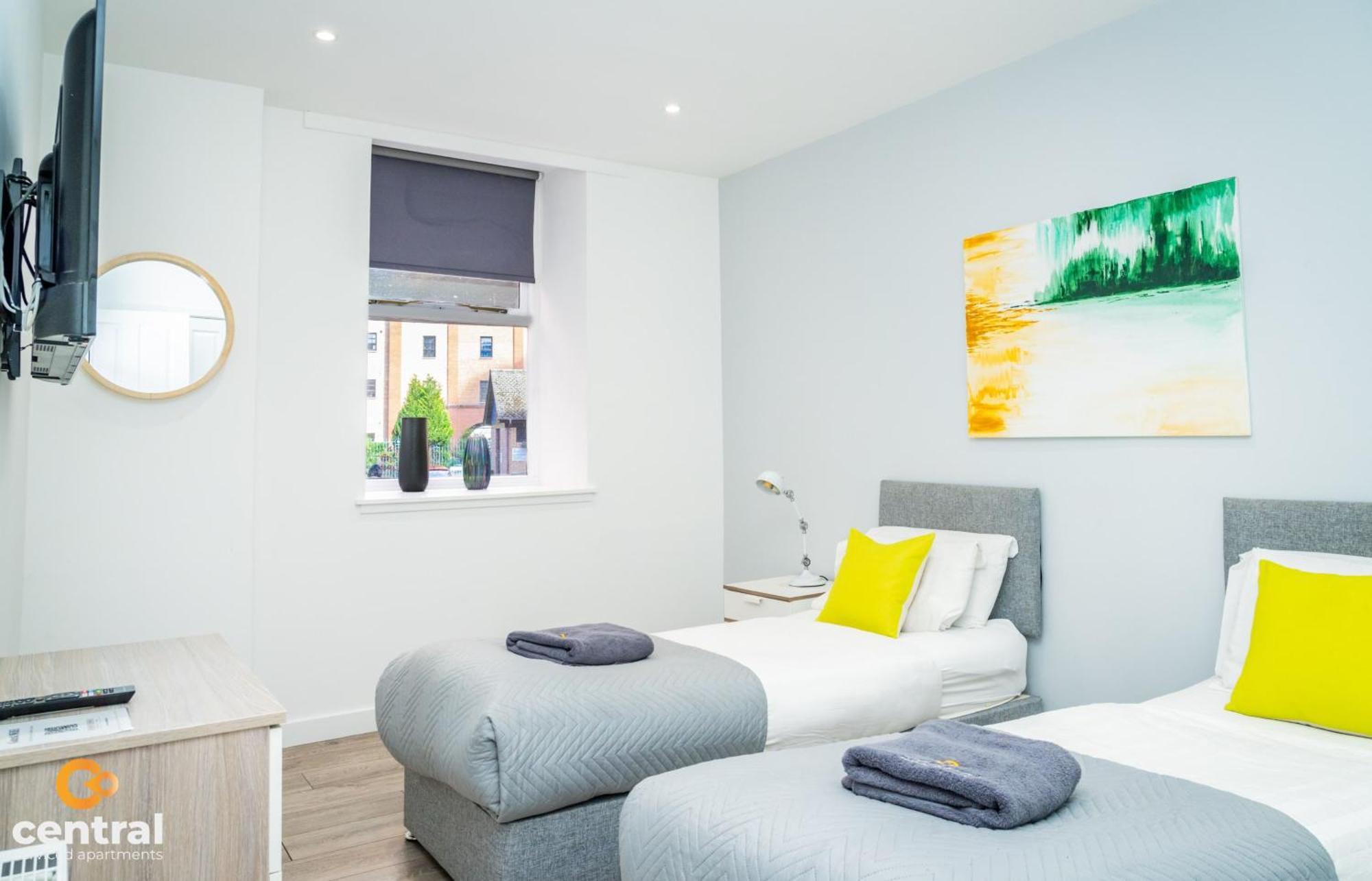 Central Serviced Apartments - 2 Bedroom - Walk Away From City Centre & Universities - Sleeps 4 - 3 X Double Beds - Smart Tvs In All Rooms - Short Term Stays Welcome - Walk Away From Train & Bus Station - Preferred Location For Short Stay In Dundee Ngoại thất bức ảnh