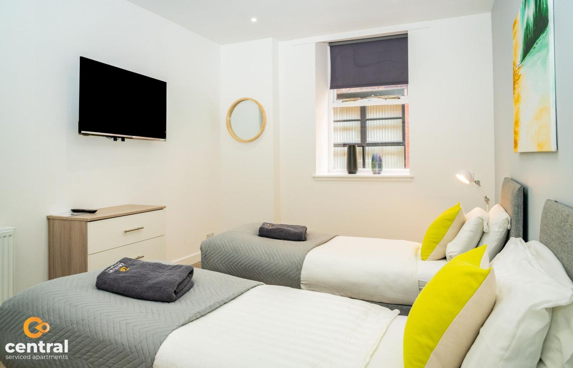 Central Serviced Apartments - 2 Bedroom - Walk Away From City Centre & Universities - Sleeps 4 - 3 X Double Beds - Smart Tvs In All Rooms - Short Term Stays Welcome - Walk Away From Train & Bus Station - Preferred Location For Short Stay In Dundee Ngoại thất bức ảnh