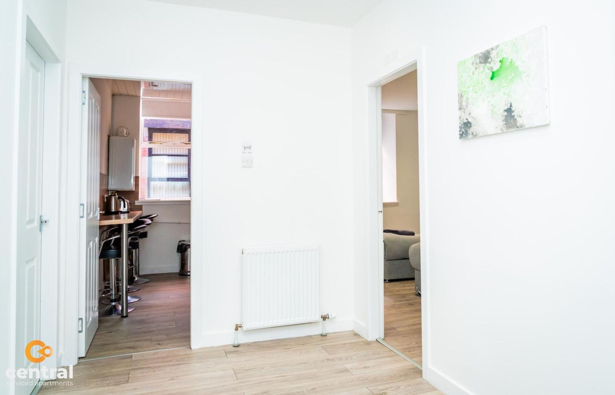 Central Serviced Apartments - 2 Bedroom - Walk Away From City Centre & Universities - Sleeps 4 - 3 X Double Beds - Smart Tvs In All Rooms - Short Term Stays Welcome - Walk Away From Train & Bus Station - Preferred Location For Short Stay In Dundee Ngoại thất bức ảnh